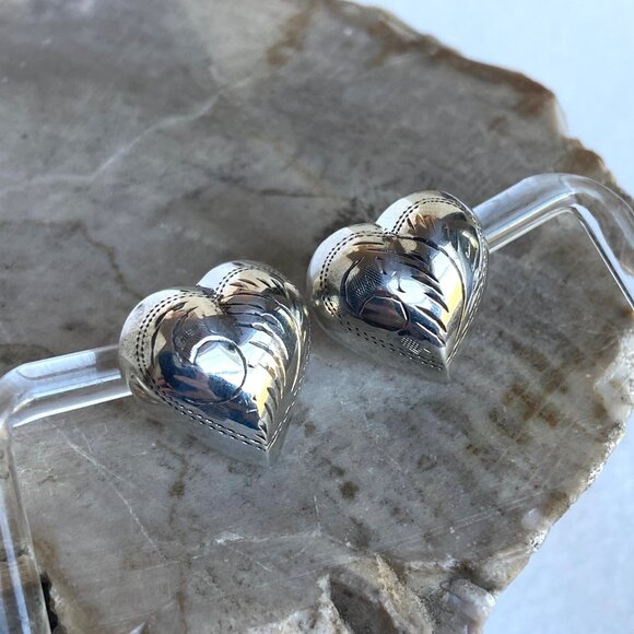 VTG Sterling Silver 925 Etched Hollow Puffy Heart Stud Earrings Heart Jewelry - Picture 6 of 16